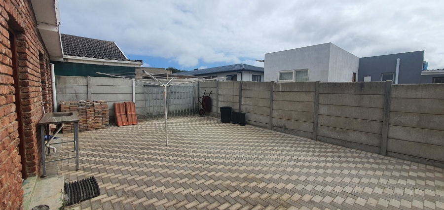 3 Bedroom Property for Sale in Heiderand Western Cape
